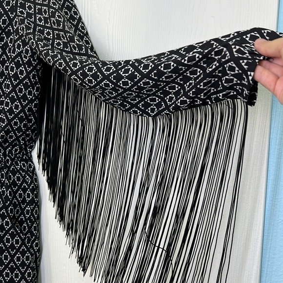 H&M Coachella - Black And White Design Fringe Sleeves Short Romper Size 8 - Picture 7 of 11